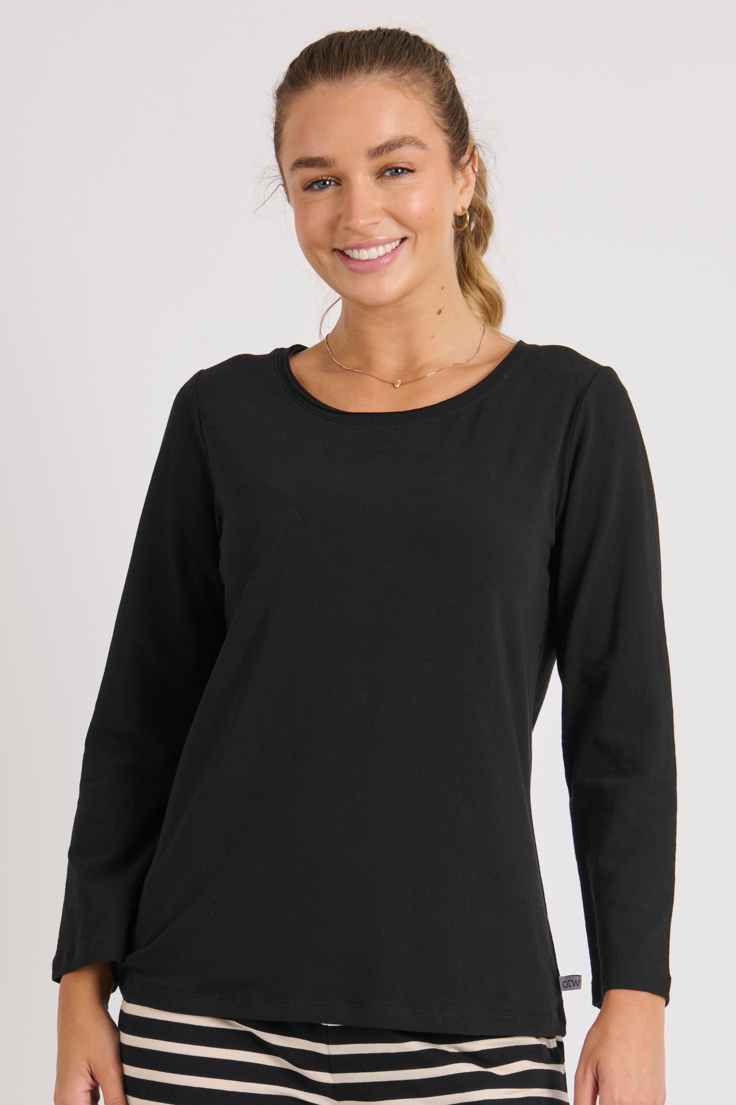 One Ten Willow Scoop Neck Long Sleeve Top - Black