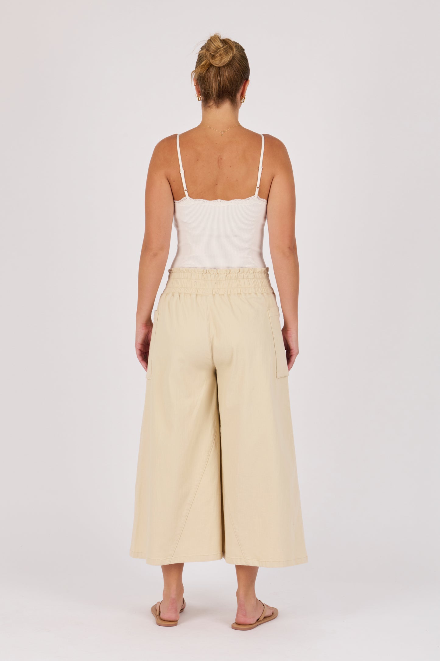 One Ten Willow Patch Pocket Wide Leg Jean- Ecru