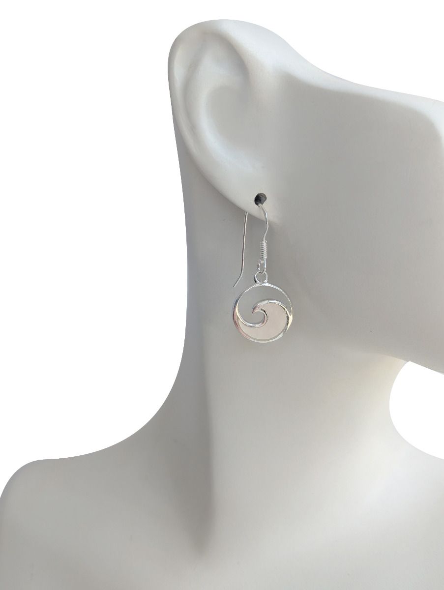 BD Sterling Silver & Mother Of Pearl Earring