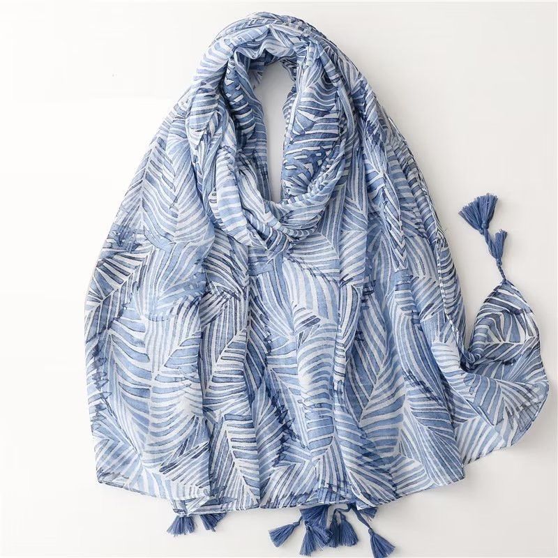 Zura Lightweight Scarf