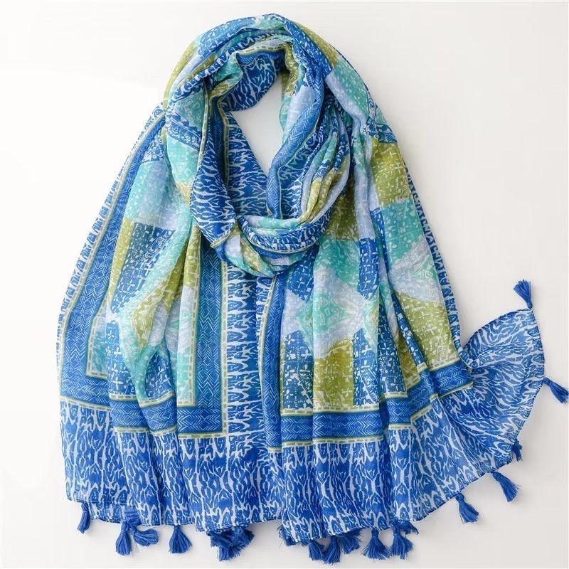 Zura Lightweight Scarf