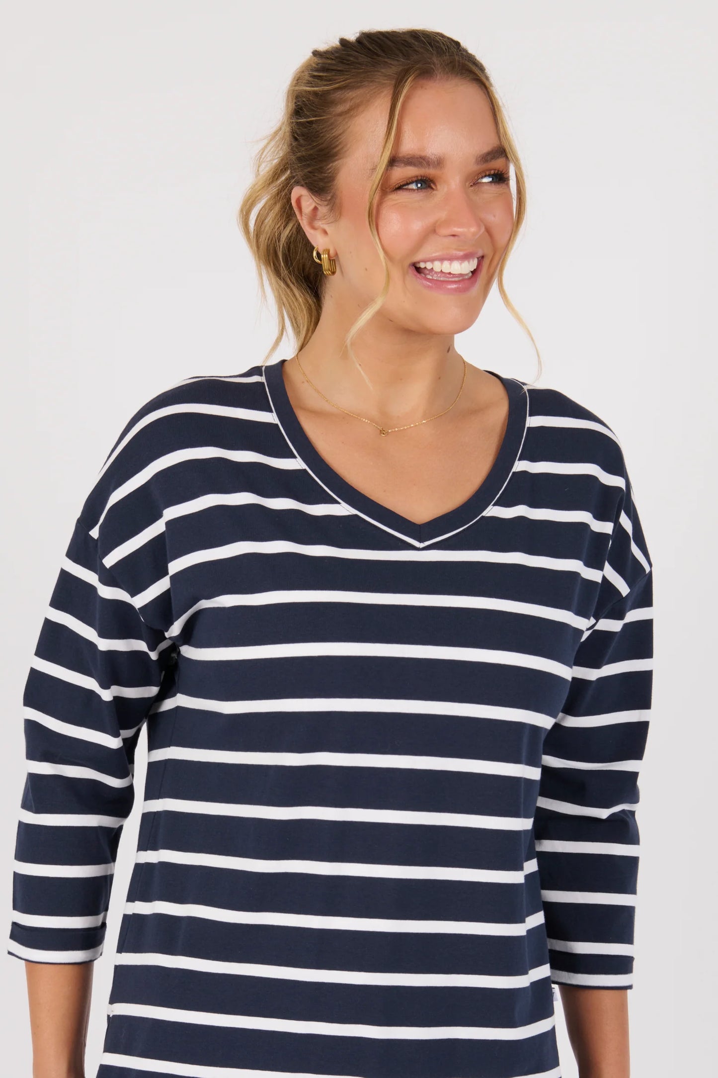 One Ten Willow V-Neck 3/4 Sleeve Top
