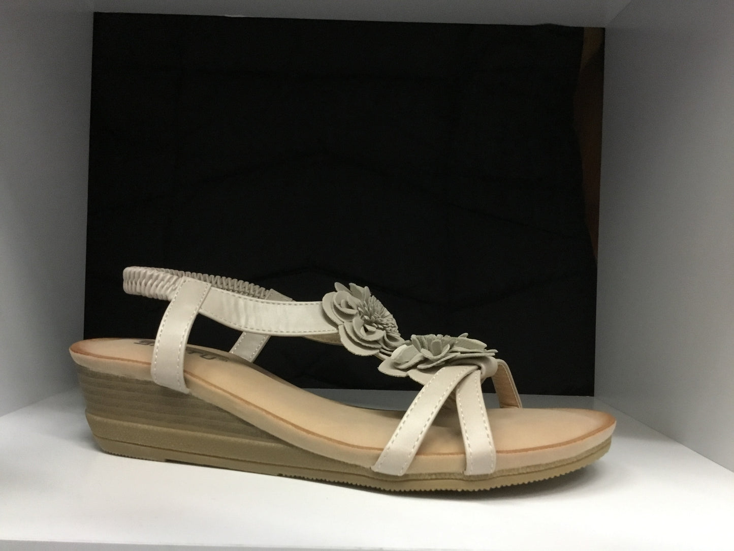 Siketu Wren Wedge Sandal Mushroom