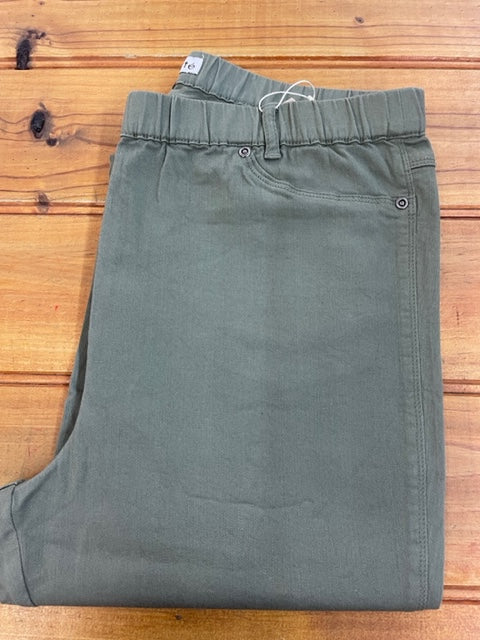 Cafe Latte Stretch Pull on 7/8 Jean