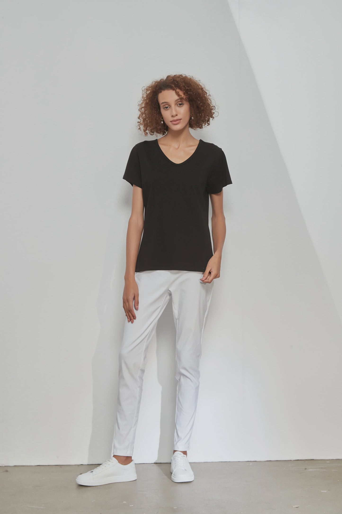 Tirelli Rounded V Neck Tee
