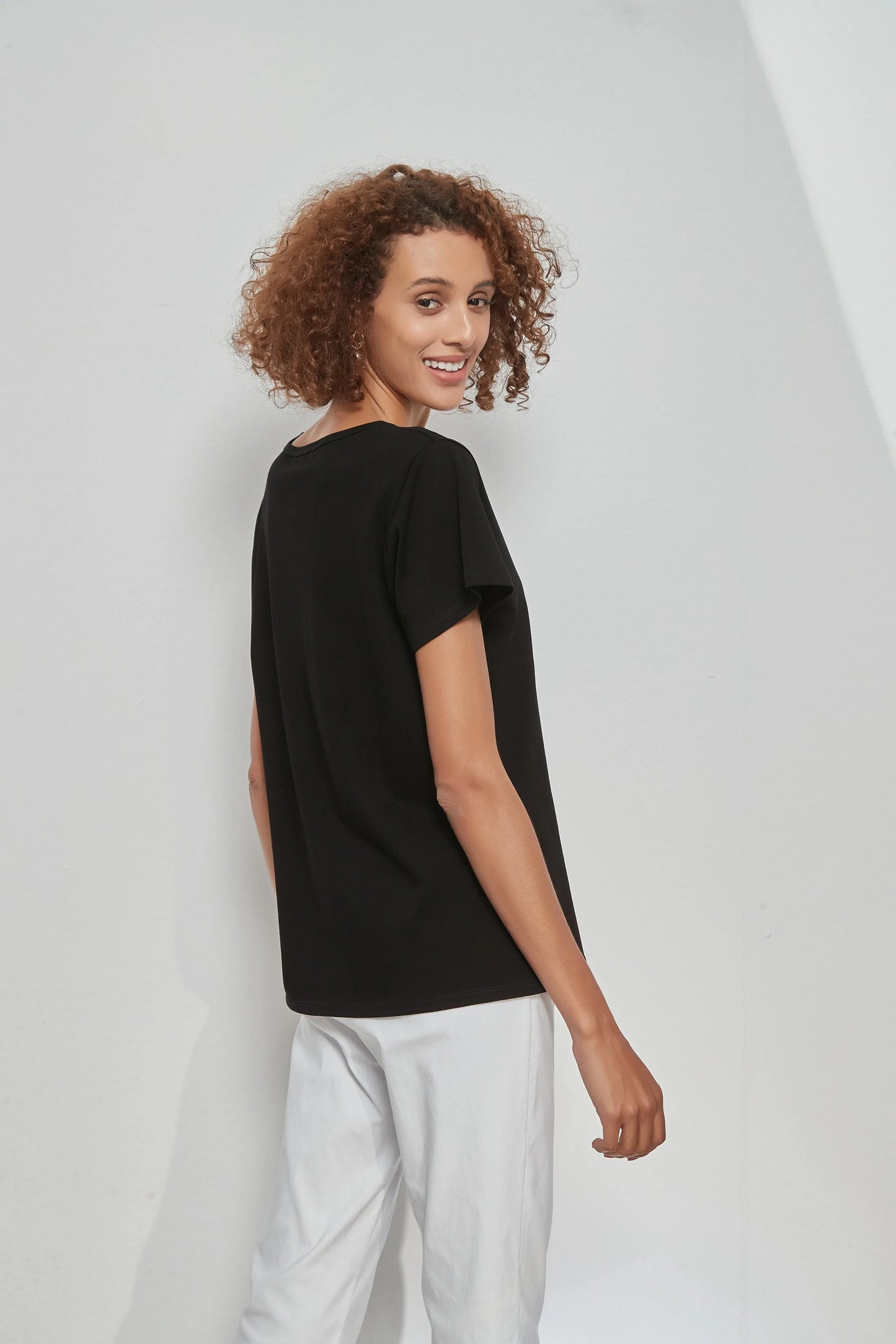 Tirelli Rounded V Neck Tee