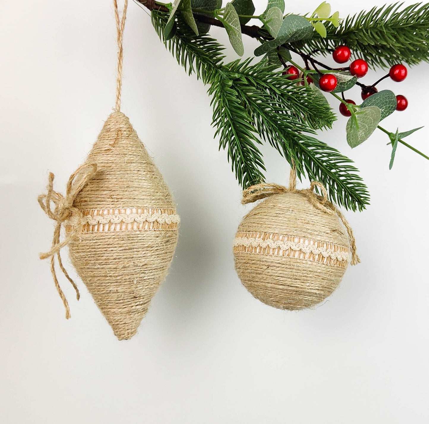 Urban Products Rattan Bauble & Teardrop Natural 8cm - 2 Assorted