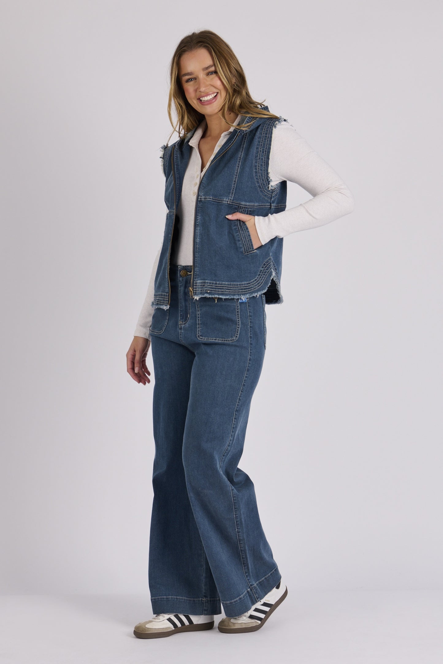 onetenwillow Zip Through Vest - Mid Blue