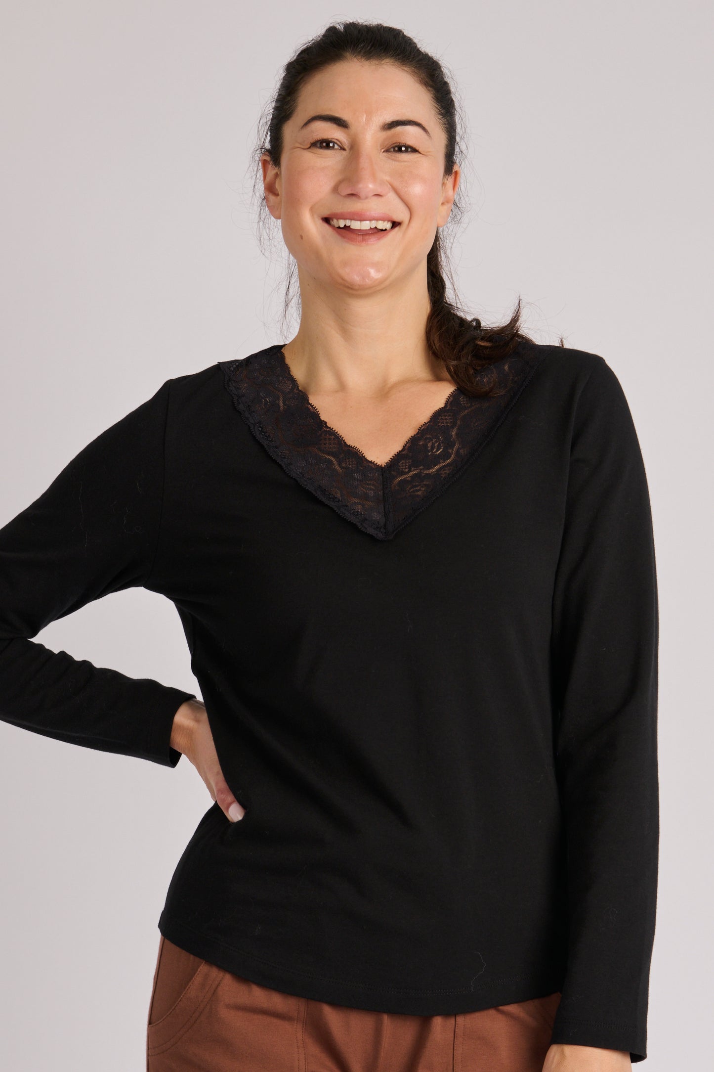onetenwillow Lace Insert Long Sleeve Tee