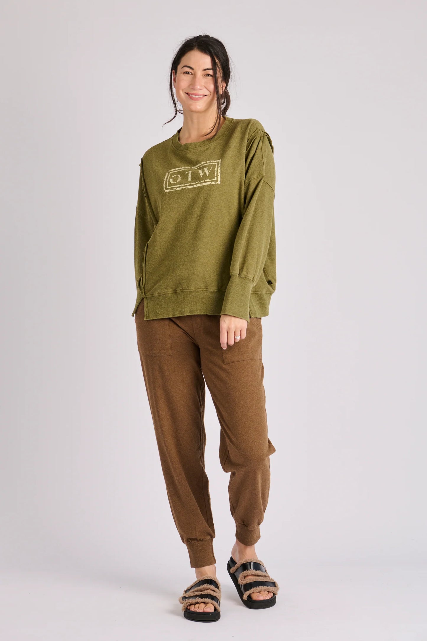 One Ten Willow Seam Panel Top