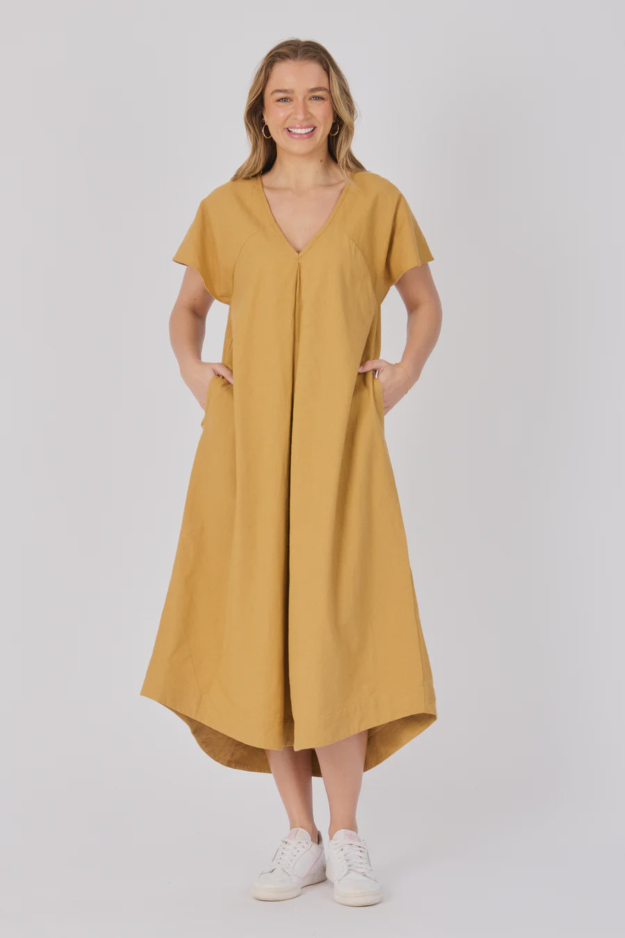 One Ten Willow V-Neck Flutter Sleeve Midi Dress Caramel