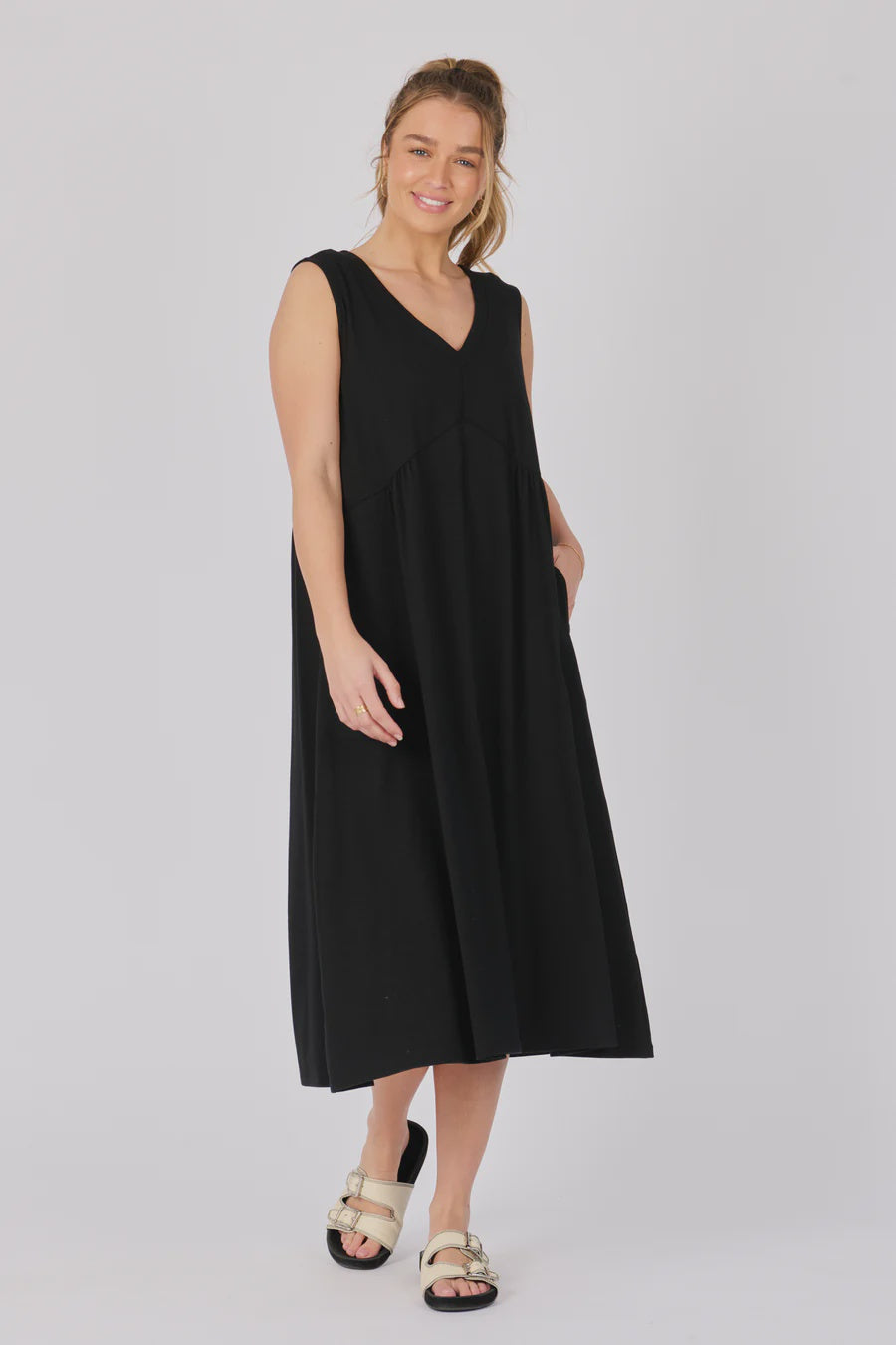 One Ten Willow Sleeveless Panel Dress Black