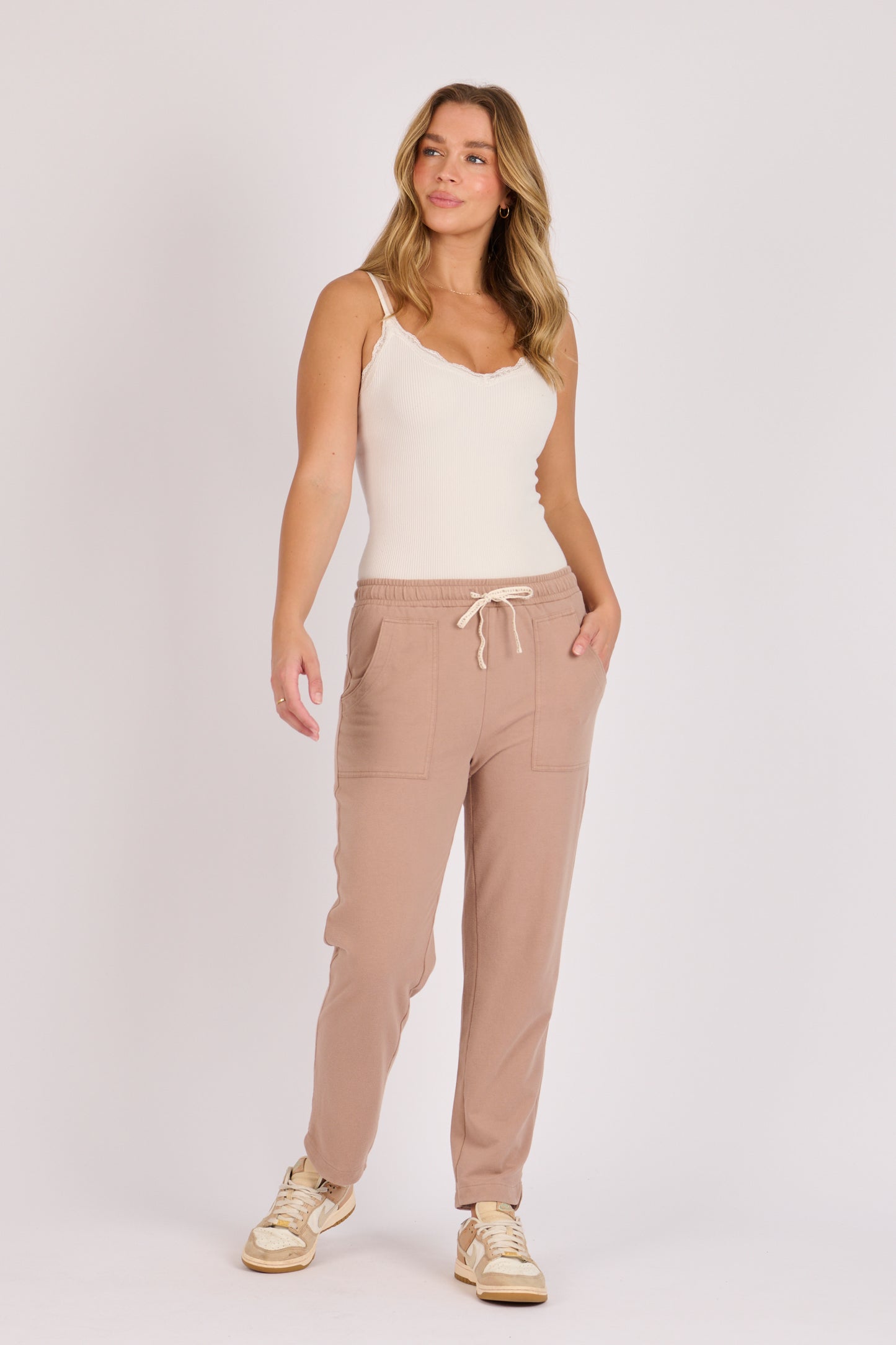 onetenwillow Curve Hem Pant - Coffee