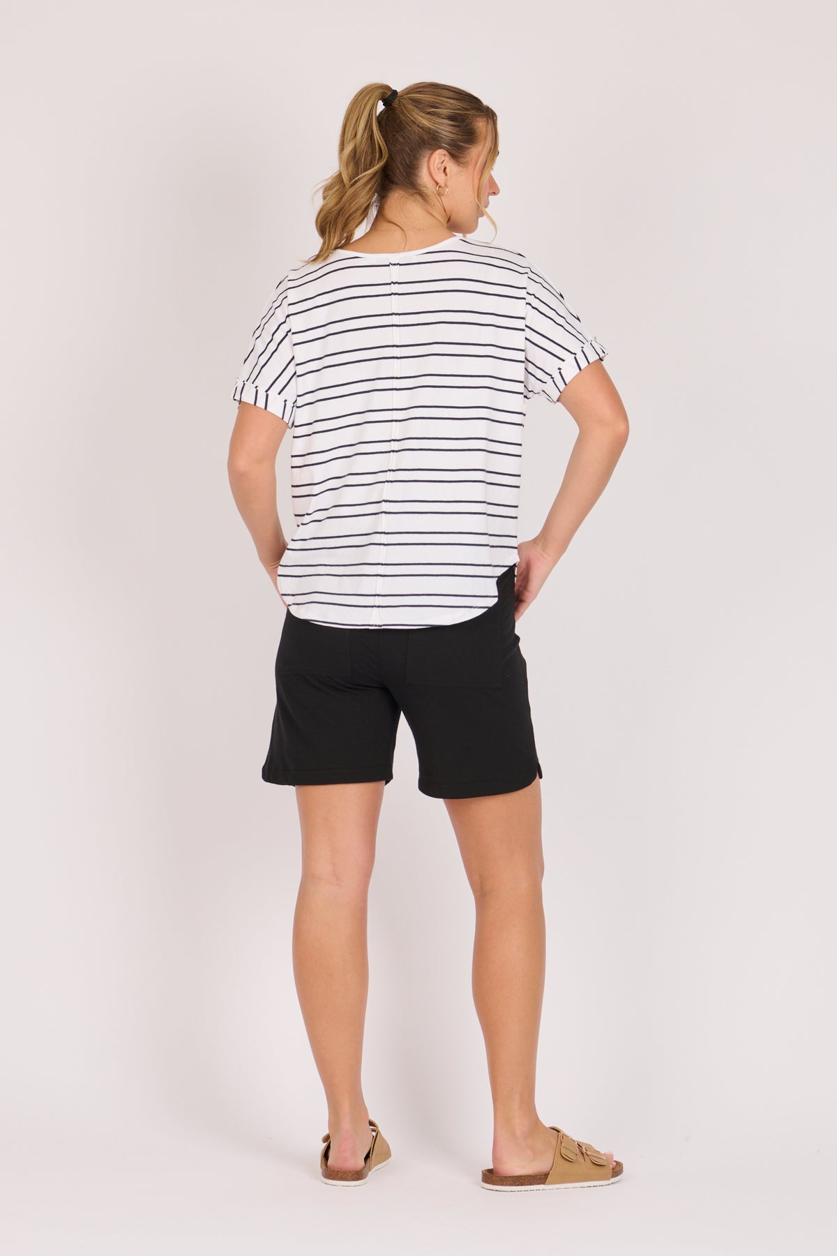 onetenwillow V-Neck Curve Hem Tee - White/Navy Stripe