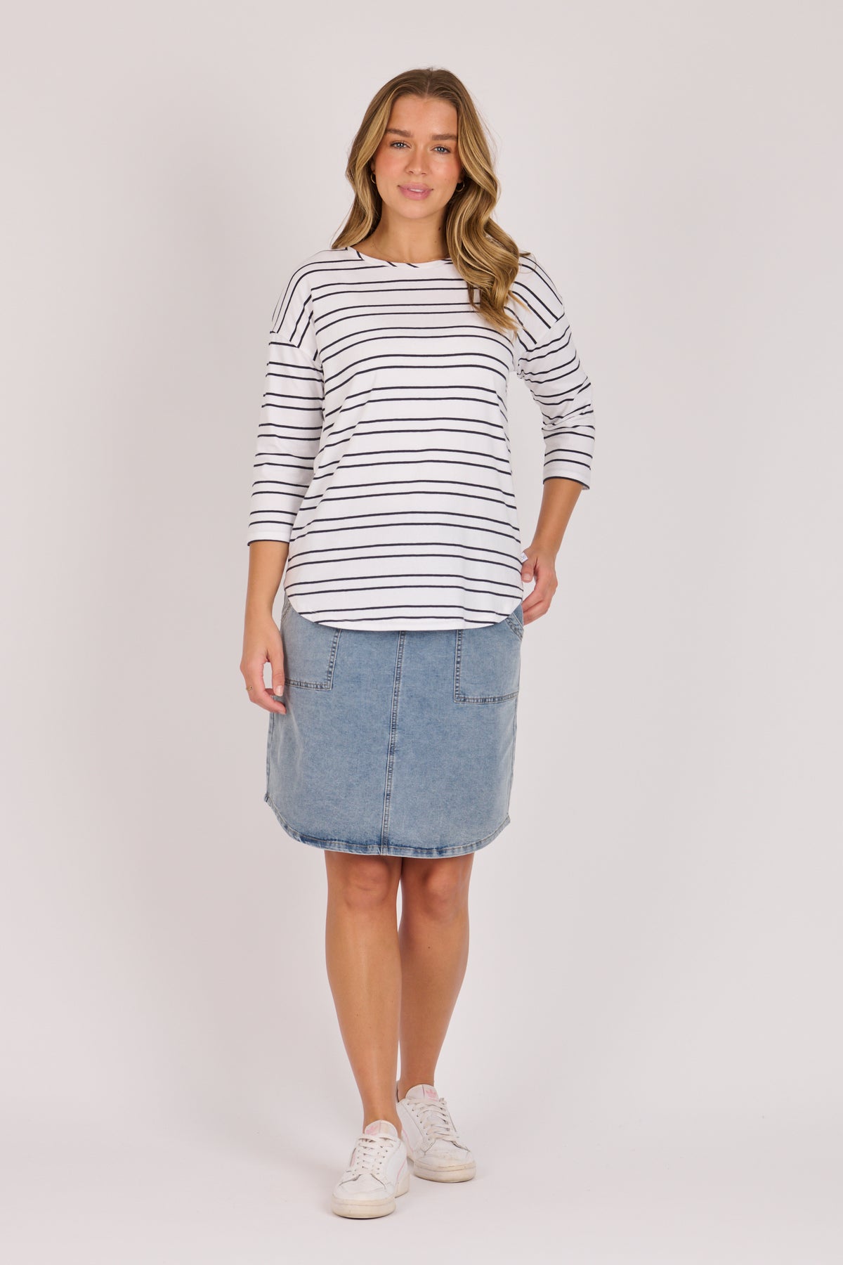 onetenwillow Scoop Hem Top - White/Navy Stripe