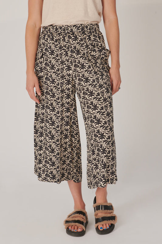 Ellis & Dewey Drape Pockets Culotte Native Floral