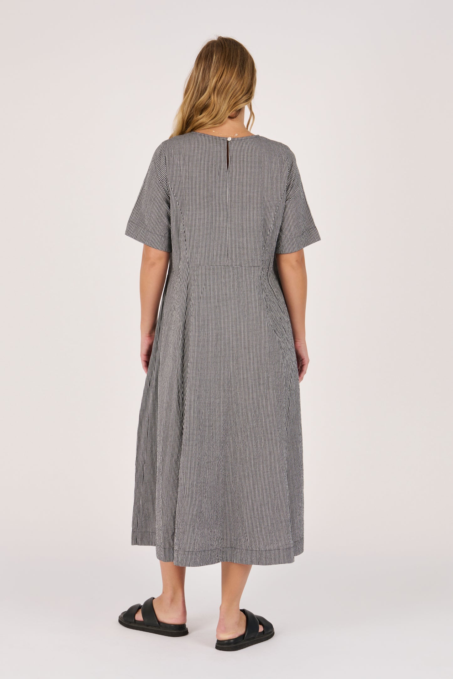 Ellis & Dewey Pleat Pocket Dress- Black