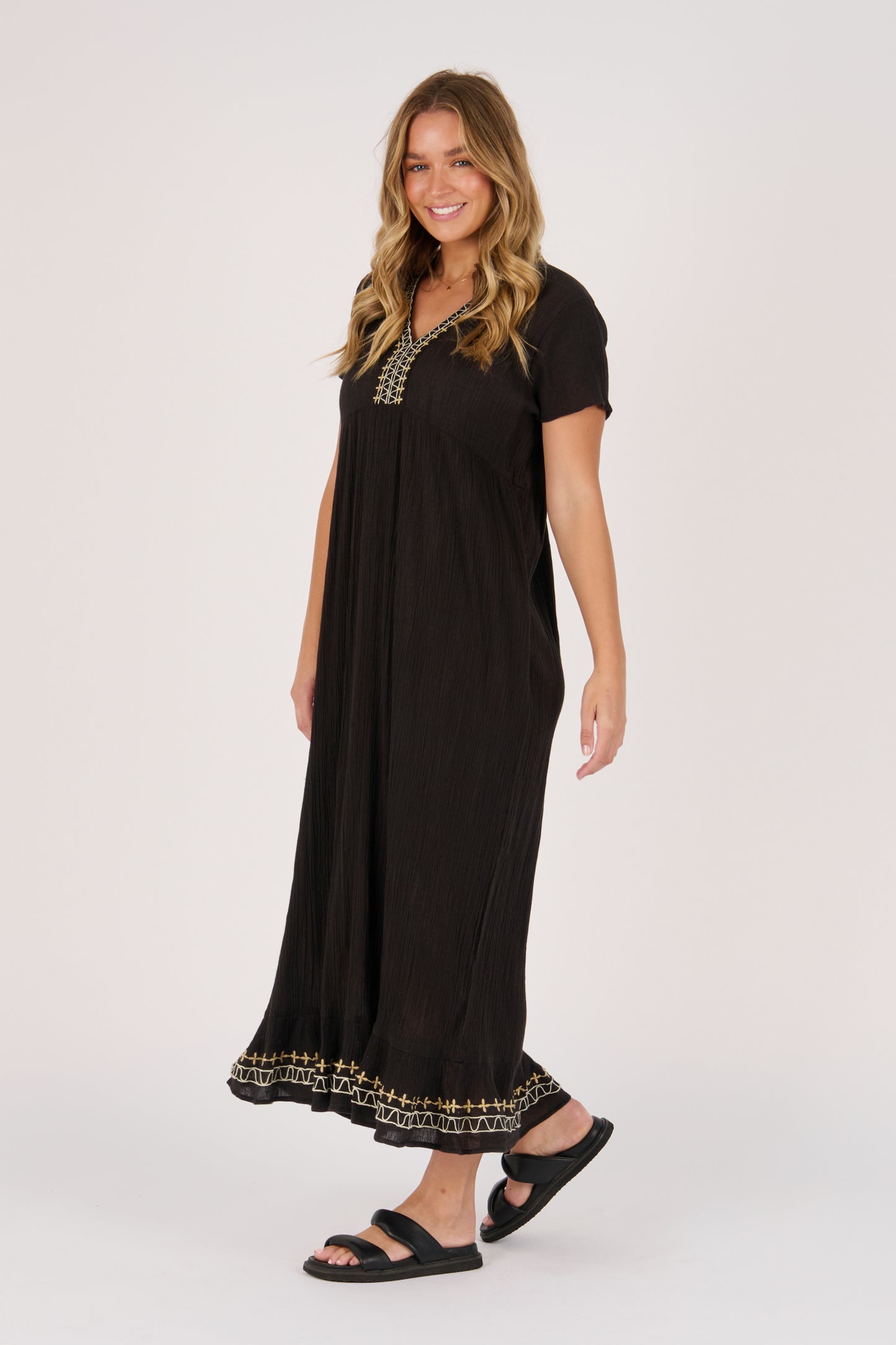 Ellis & Dewey V Neck Maxi -Black