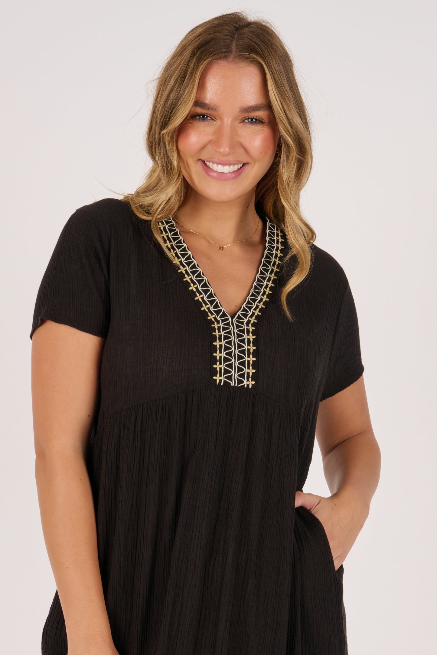 Ellis & Dewey V Neck Maxi -Black