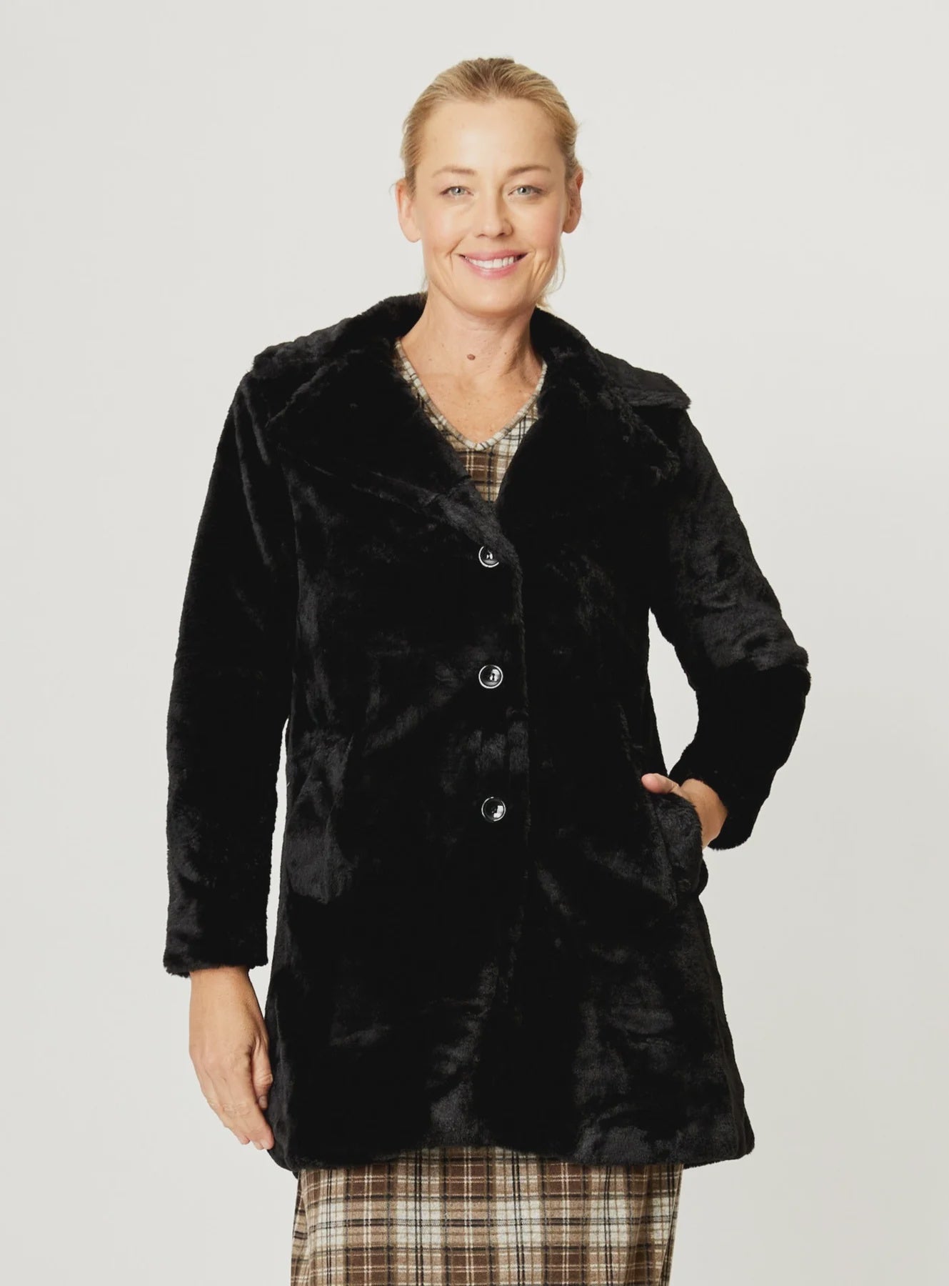 Luna Sky Elsbeth Faux Fur Coat