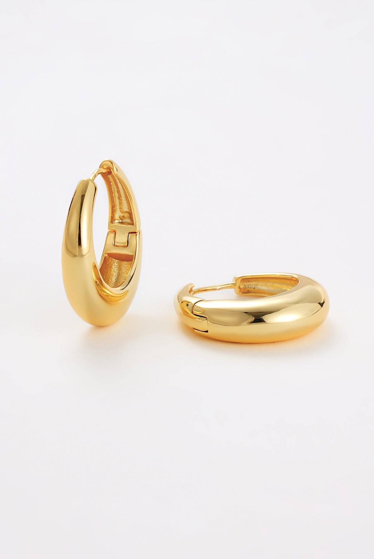 Zafino Cleo Hoop - Large - Gold