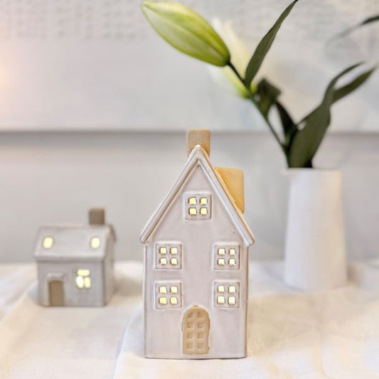 Ivory House Lucia Snow House with Light Large