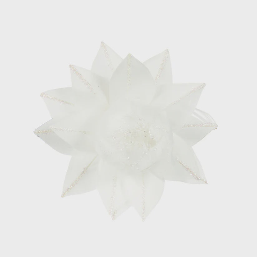 Holly & Ivy White Leaf Clip Flower