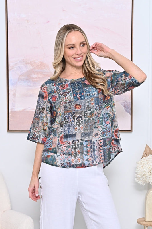 LaMode Layered Floral Tile Top
