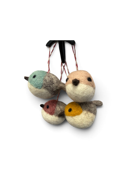 Vevoke Feathered Family
